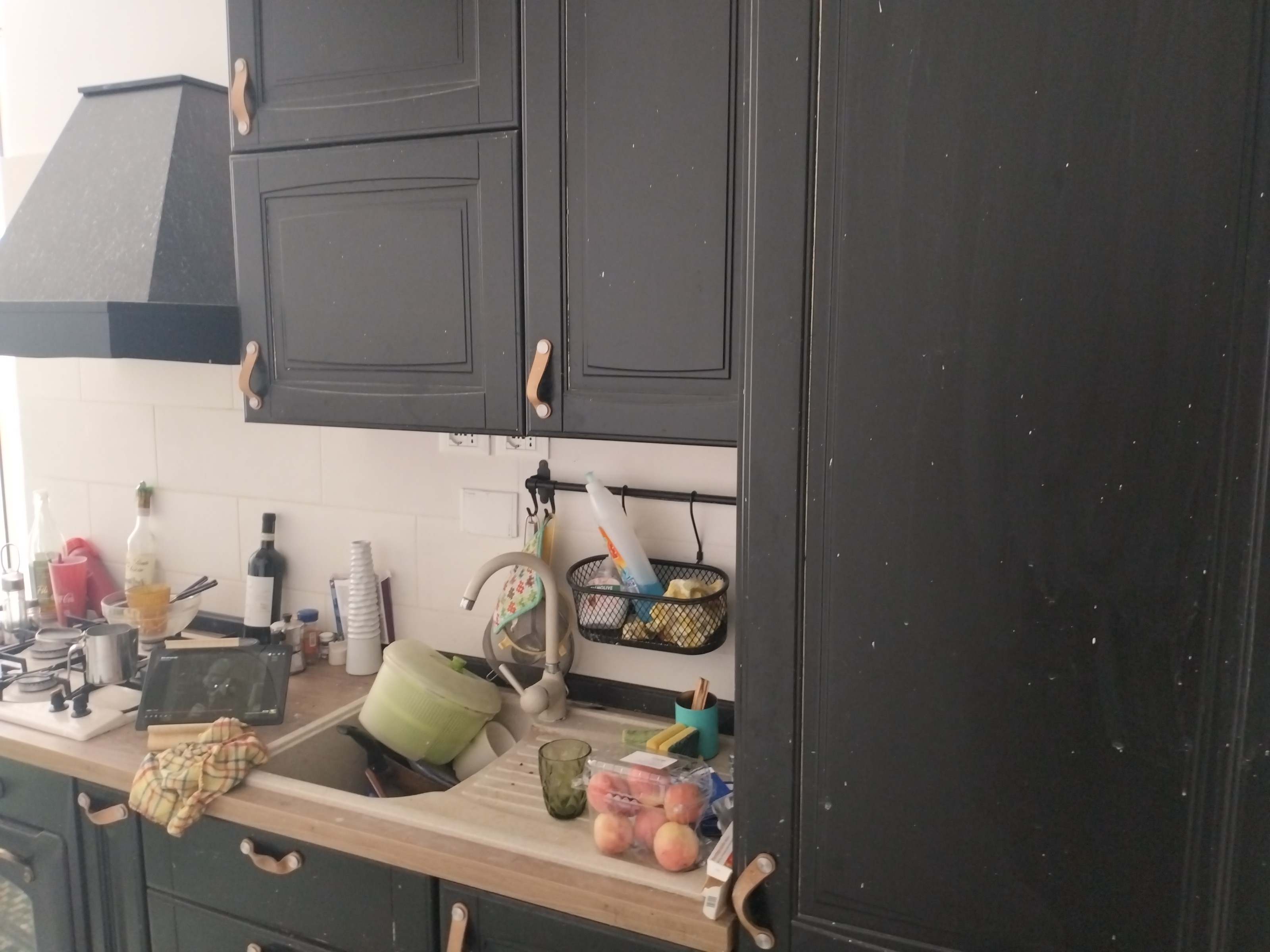Pensili e mobili da cucina.